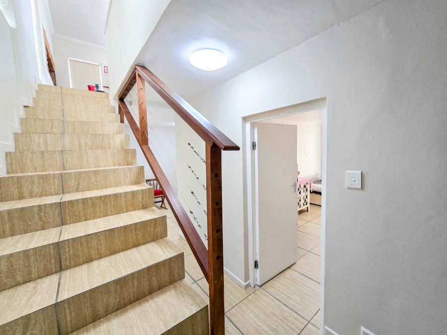 5 Bedroom Property for Sale in Jongensfontein Western Cape